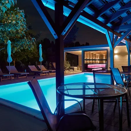 Lorelei Adults Only Gyenesdiás