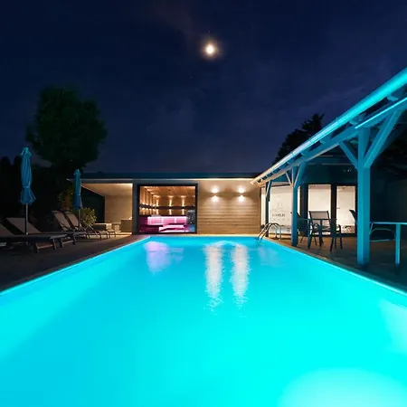 Lorelei Adults Only גיינסדיאס