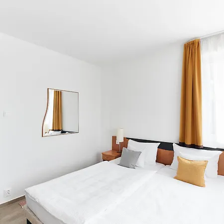 Lorelei Adults Only גיינסדיאס